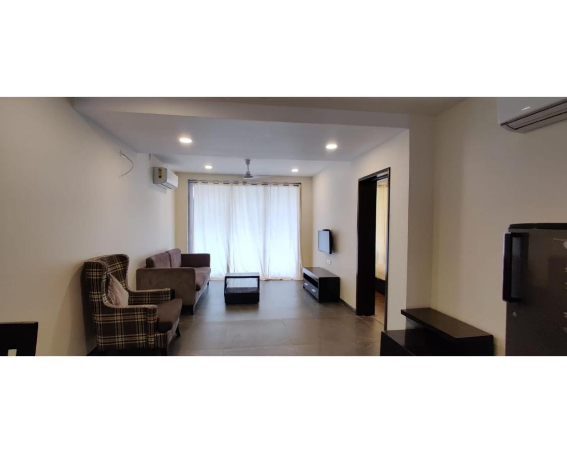 شقة كالانغيُت  في Aarju Luxurious Wave المظهر الخارجي الصورة